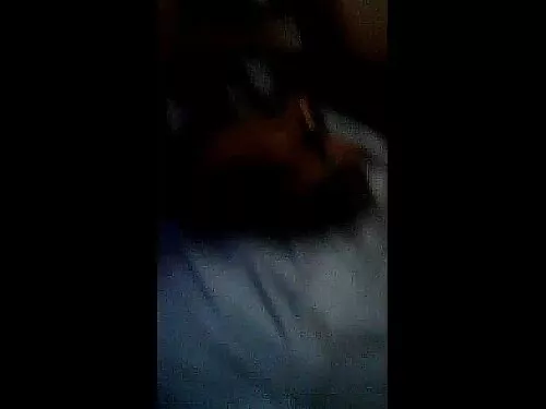 मनमोहक पेटाइट ब्लोन् ...