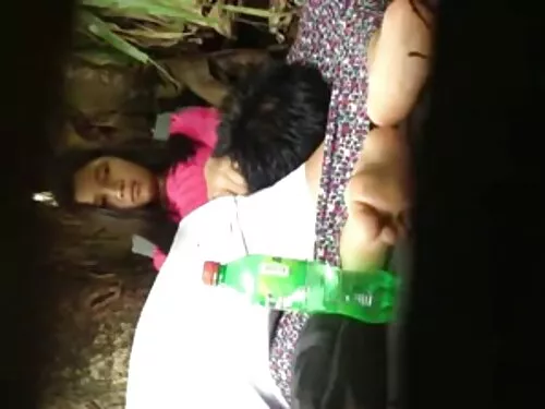 अचम्मको मिल्फ जेडेन  ...