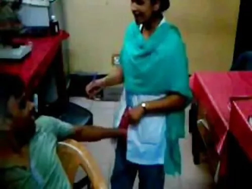 नीलो आँखा भएको लस्टी ...